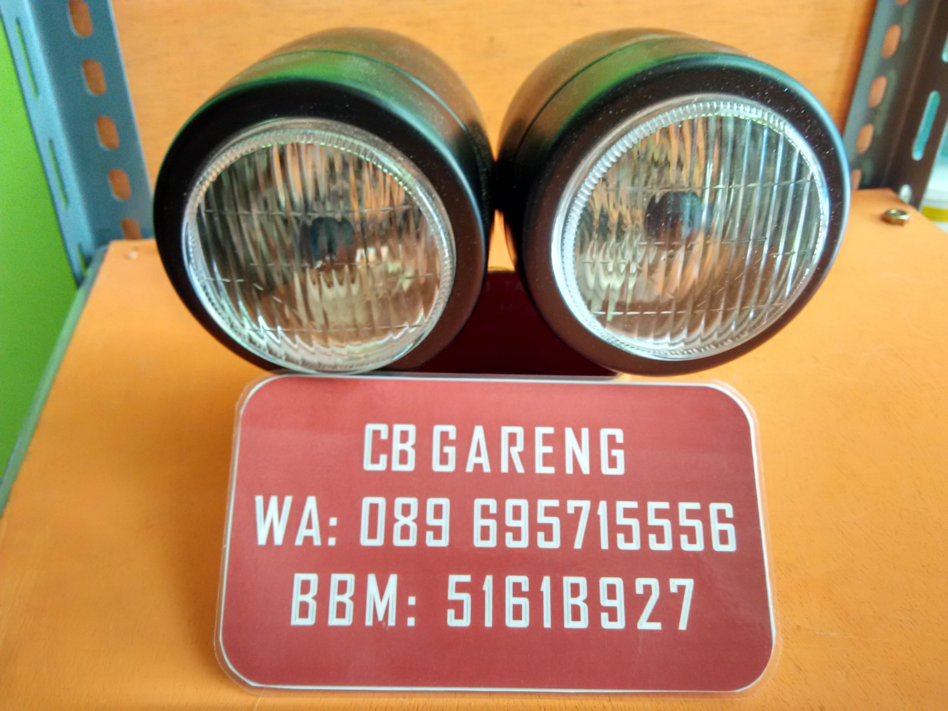 Lampu Double Caferacer